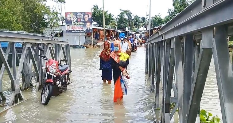 ফেরির গ্যাংওয়ে পানির নিচে, পানগুছি নদী পারাপারে জনদুর্ভোগ চরমে