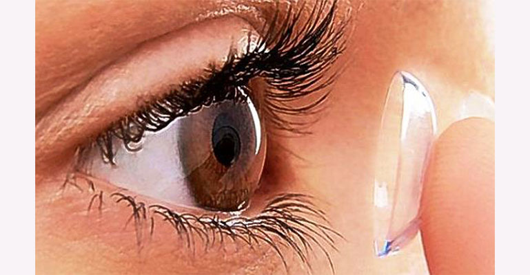 জেনে নিন কন্টাক্ট লেন্স ব্যবহারের সতর্কতা