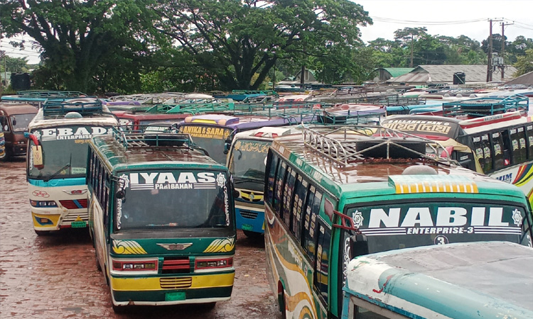 জেলা প্রশাসকের আশ্বাসে সুনামগঞ্জে অনির্দিষ্টকালের বাস ধর্মঘট প্রত্যাহার