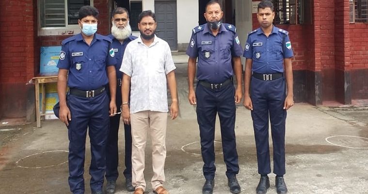 মোড়েলগঞ্জের সদর ইউনিয়নে নবনির্বাচিত মেম্বার আটক