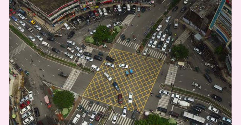 অভিজাত এলাকায় গাড়ি নিয়ে ঢুকলে বাড়তি ট্যাক্স দিতে হবে : মেয়র আতিক