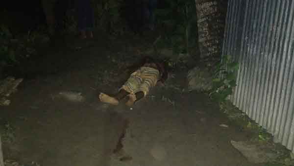 হাতীবান্ধায় নিজ বাড়ির সামনেই কৃষককে কুপিয়ে হত্যা