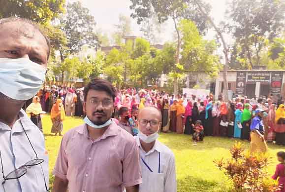 ভূঞাপুরে টার্গেটের চেয়েও সাড়ে ৪ হাজার অতিরিক্ত টিকা প্রদান