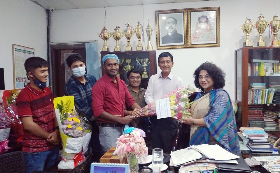 নতুন অধ্যক্ষের সাথে তিতুমীর কলেজ সাংবাদিক সমিতির শুভেচ্ছা বিনিময়