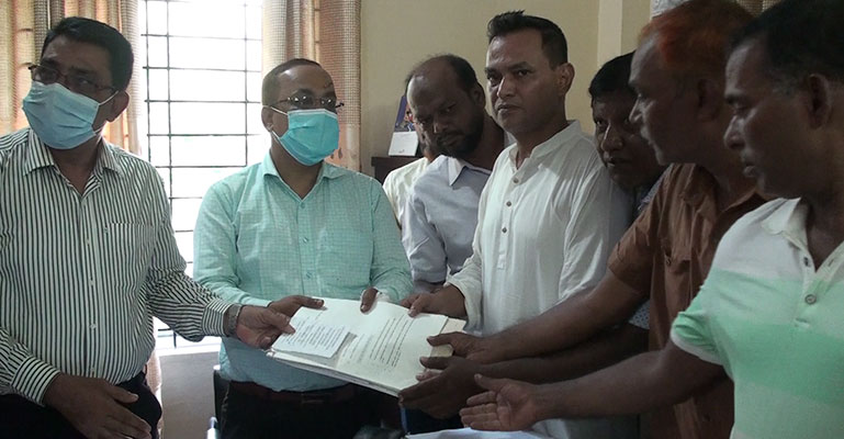 ঘোড়াঘাট পৌর নির্বাচন: মেয়র পদে ৫ জনের মনোনয়ন দাখিল