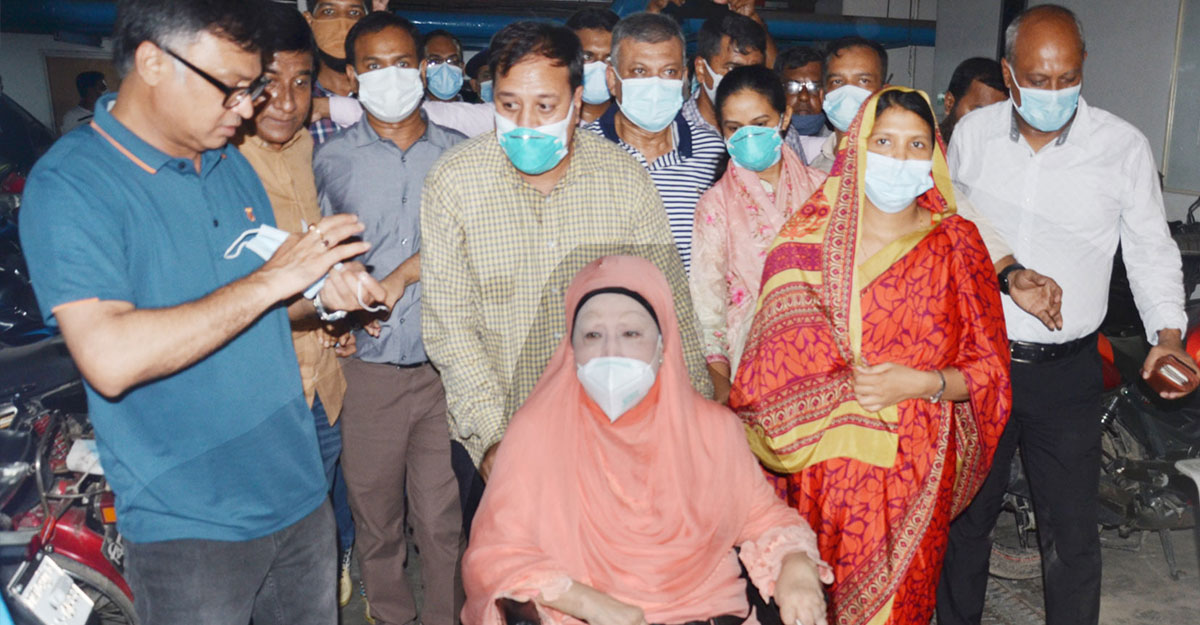 খালেদা জিয়া হাসপাতালে ভর্তি