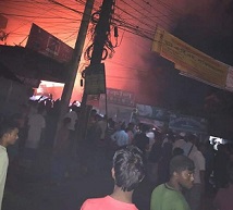 নোয়াখালীতে আগুনে ৪টি দোকান পুড়ে ছাই