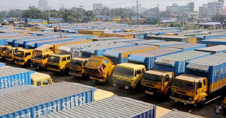 ডিজেলের দাম না কমালে পণ্য পরিবহন বন্ধ ঘোষণা