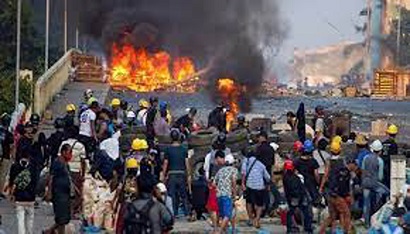 এবার মিয়ানমারে ৮০ কর্মকর্তার পদত্যাগ