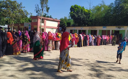 কুড়িগ্রামে অপ্রীতিকর ঘটনা ছাড়াই শেষ হয়েছে ৭ ইউপিতে ভোট গ্রহণ