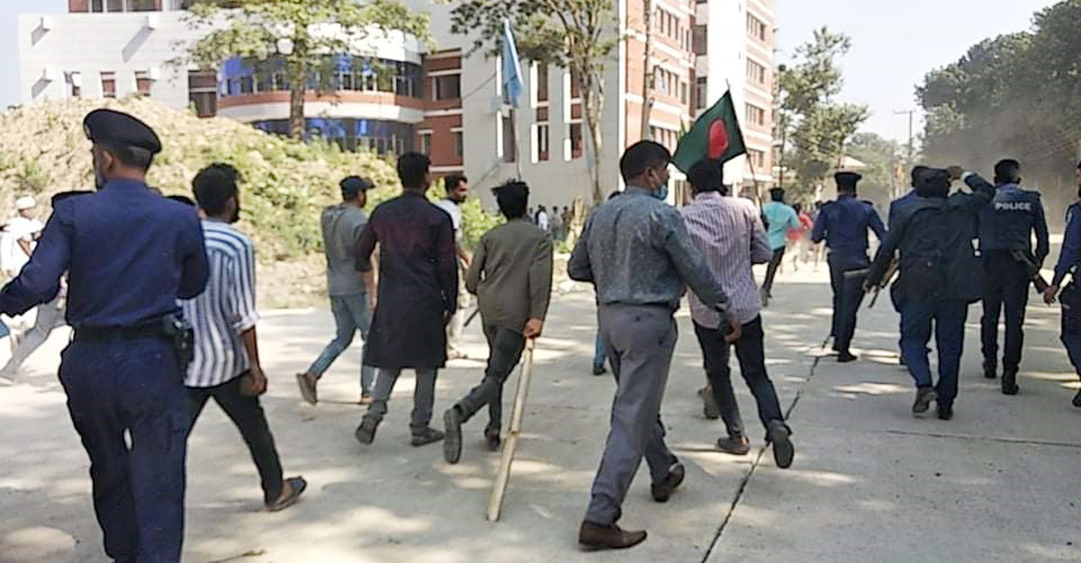 রেজা কিবরিয়া-নুরের ওপর ছাত্রলীগের হামলা