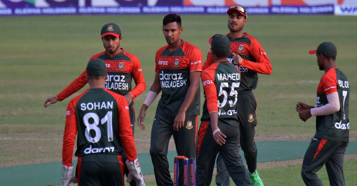 ৮ উইকেটের হারে সিরিজ খোয়ালো বাংলাদেশ