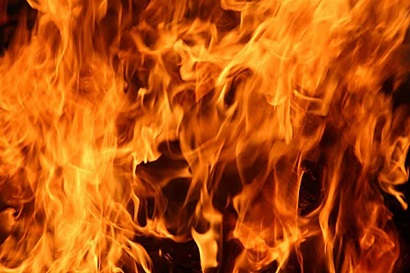 মুগদায় একই পরিবারের ৪ জন অগ্নিদগ্ধ