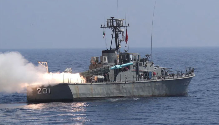 মার্কিন নৌবাহিনীর সঙ্গে সংঘর্ষ, ইরানের ৯ সেনা নিহত