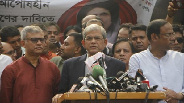 কারাগারে বেগম জিয়াকে ‘স্লো পয়জনিং’ করা হয়েছিল কিনা প্রশ্ন ফখরুলের