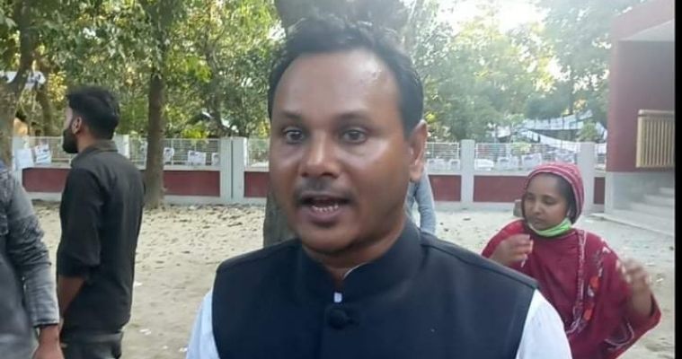 ঠাকুরগাঁওয়ে কারচুপির অভিযোগ এনে নৌকা প্রার্থীর ভোট বর্জন