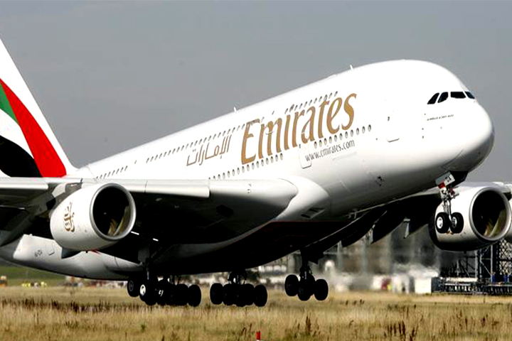 ওমিক্রন: ৭ দেশের সঙ্গে ফ্লাইট স্থগিত আমিরাতের