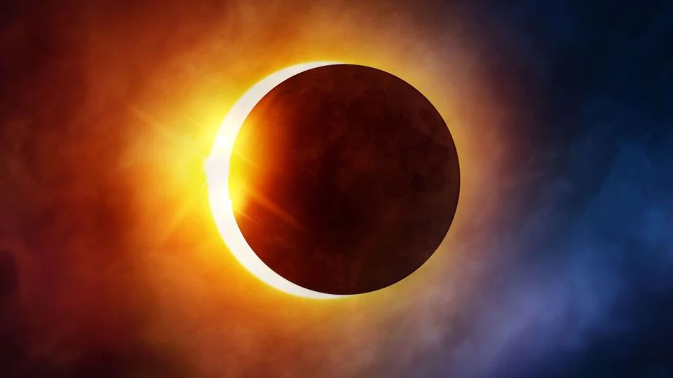আজ সূর্যগ্রহণ, দেখা যাবে না খালি চোখে