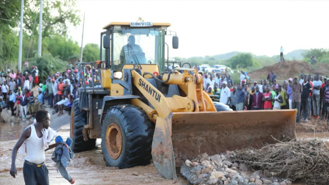 কেনিয়ায় বিয়ের বাস সেতু থেকে নদীতে, নিহত ২৩