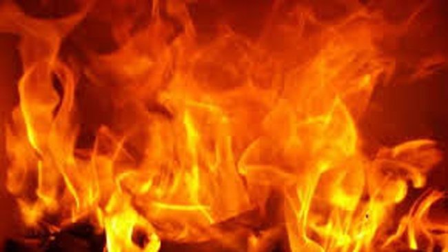 নারায়ণগঞ্জে অগ্নিকাণ্ডে একই পরিবারের ৪ জন দগ্ধ