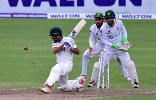 ফলোঅনের লজ্জায় বাংলাদেশ