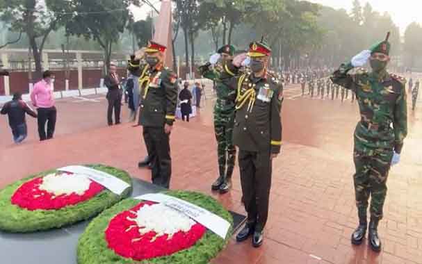 শহীদ বুদ্ধিজীবী স্মৃতিসৌধে রাষ্ট্রপতি ও প্রধানমন্ত্রীর শ্রদ্ধা