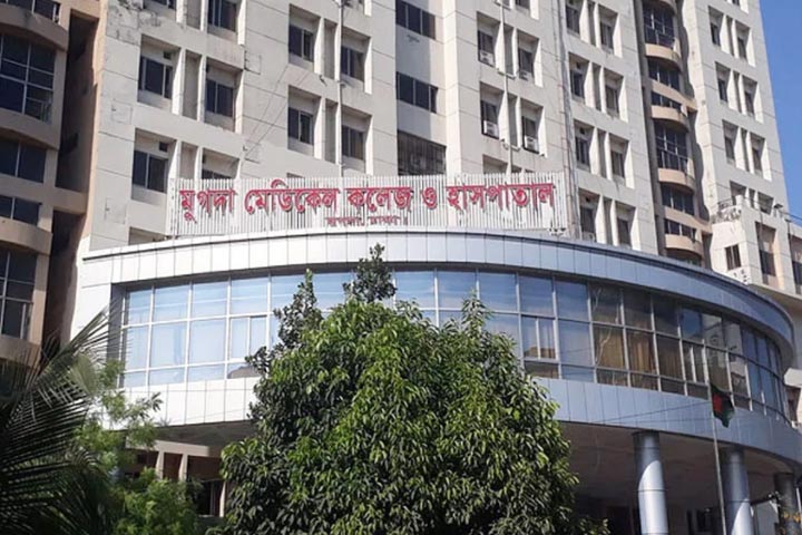 তিন নারী ক্রিকেটার হাসপাতালে ভর্তি