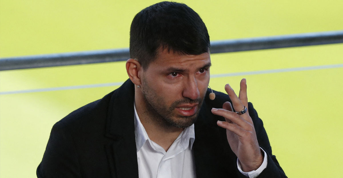 কাঁদতে কাঁদতে আগুয়েরো বললেন, ‘ফুটবল আর না খেলার সিদ্ধান্ত নিয়েছি’