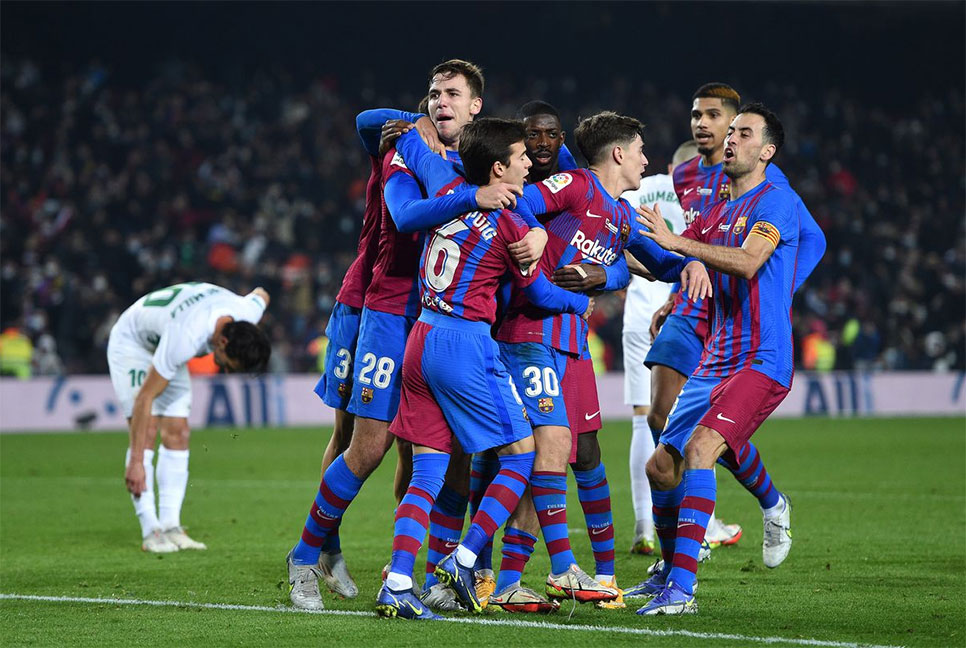 রোমাঞ্চকর লড়াইয়ে শেষ মুহূর্তে গোলে জয় বার্সার