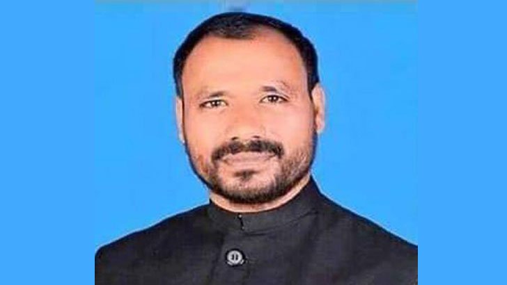 শিক্ষা কর্মকর্তাকে থাপ্পড় মারা সেই মেয়র বরখাস্ত