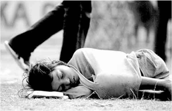 শেখ ফাহমিদা নাজনীন এর কবিতা ‘একটু স্নেহের হাত’