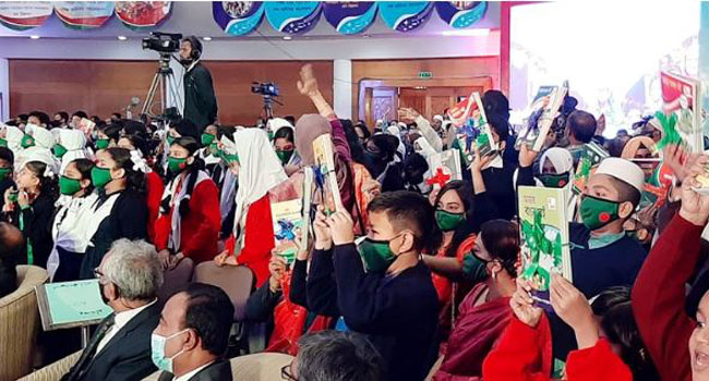 নতুন বছরে নতুন বই, হচ্ছে না উৎসব