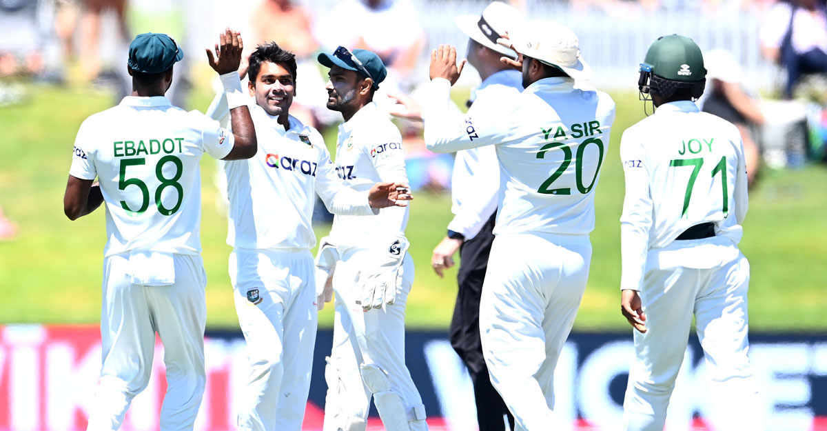 নিউজিল্যান্ডকে ৩২৮ রানে থামাল বাংলাদেশ