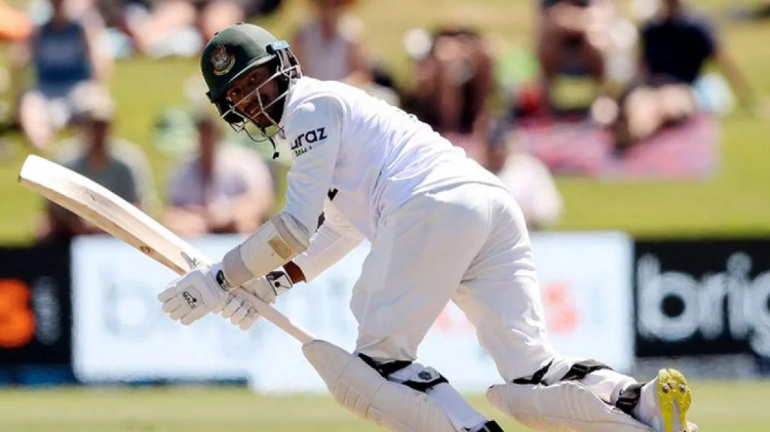 জোড়া ফিফটিতে বড় সংগ্রহের পথে বাংলাদেশ