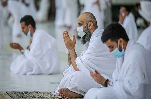 মক্কা-মদীনায় ফের করোনা বিধি আরোপ