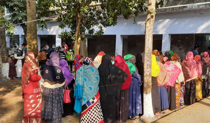 পঞ্চম ধাপে ৭০৮ ইউপিতে চলছে ভোটগ্রহণ