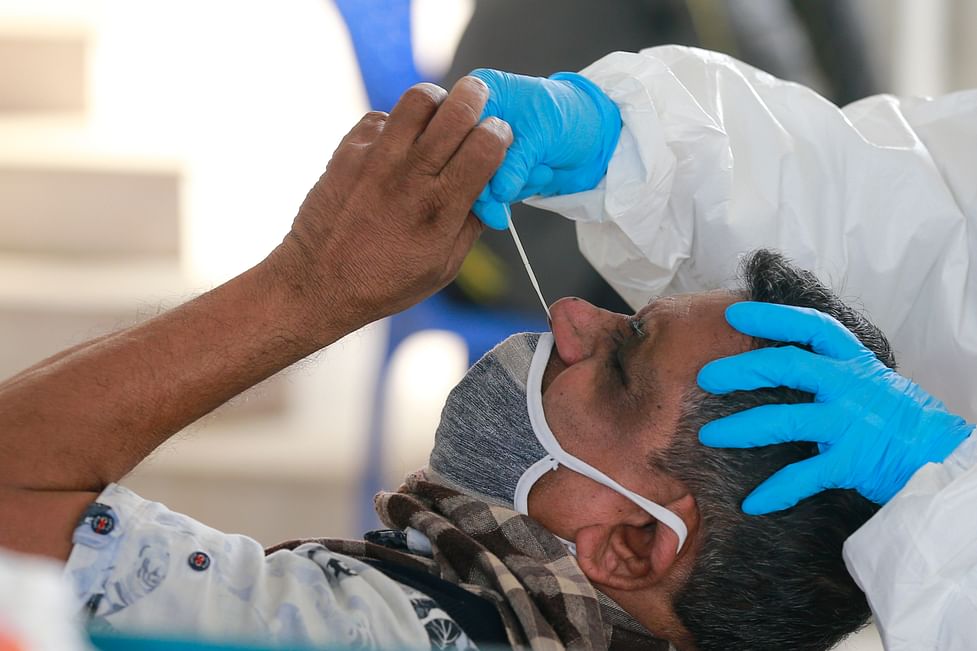 করোনায় মৃত্যু ৩, বেড়েছে শনাক্ত