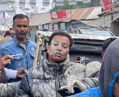 স্বতন্ত্র প্রার্থীকে মারধর করে ডোবায় ফেলার অভিযোগ