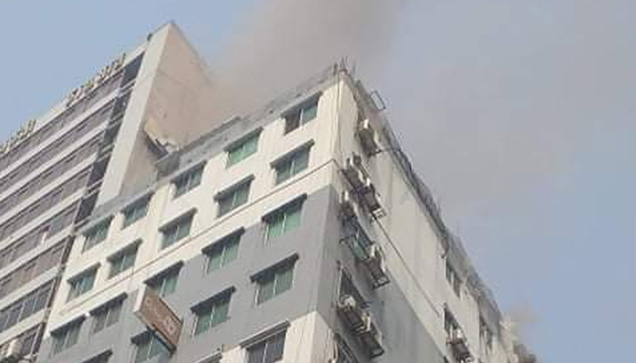 বাংলামোটরের রাহাত টাওয়ারের আগুন নিয়ন্ত্রণে