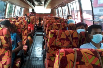 অর্ধেক যাত্রীতে চলবে বাস-ট্রেন-লঞ্চ