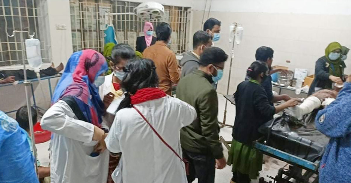 কুমিল্লায় গ্যাস সিলিন্ডার বিস্ফোরণে আহত অন্তত ৩৫