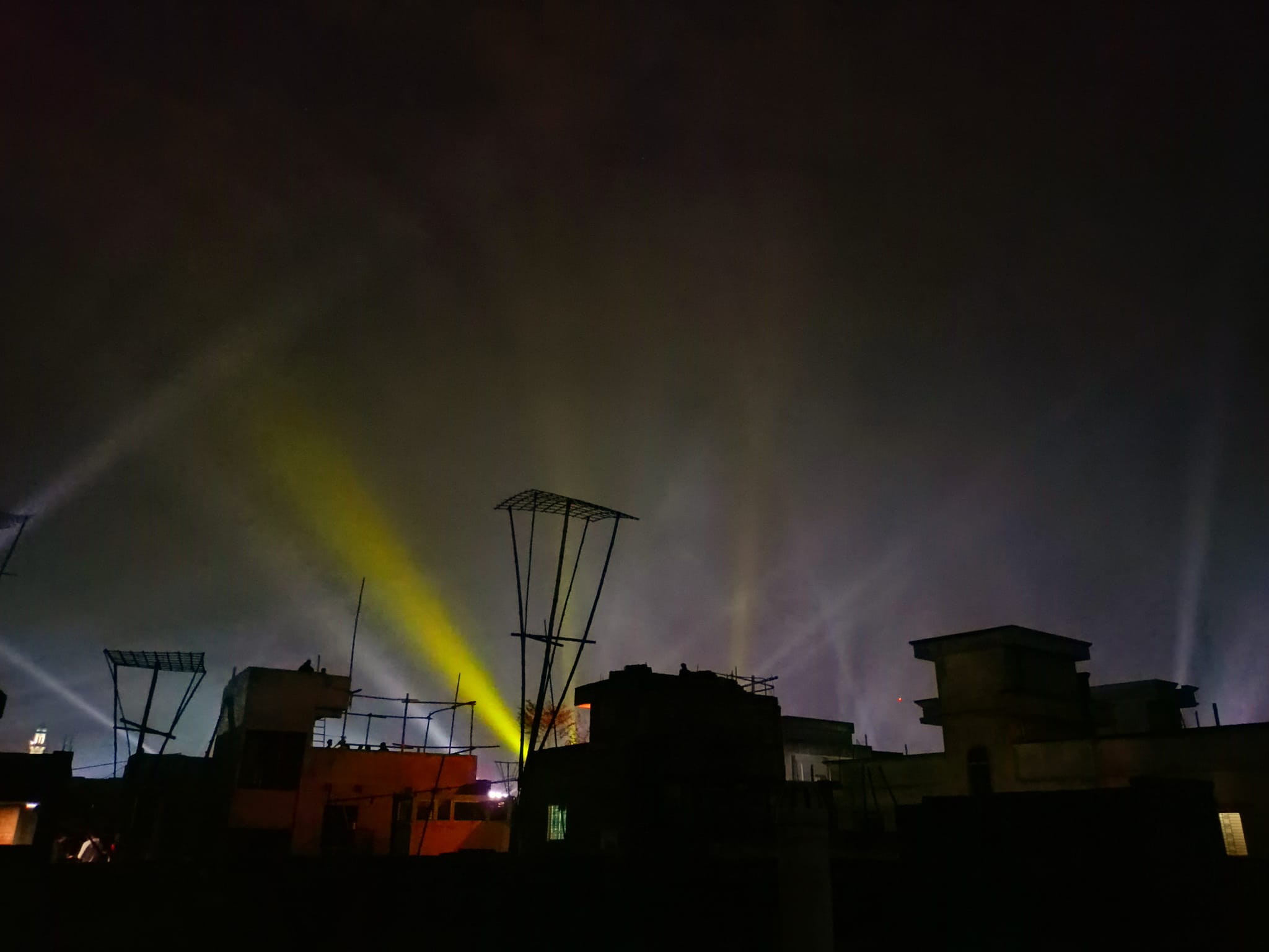 সাকরাইনে রঙিন পুরান ঢাকার আকাশ