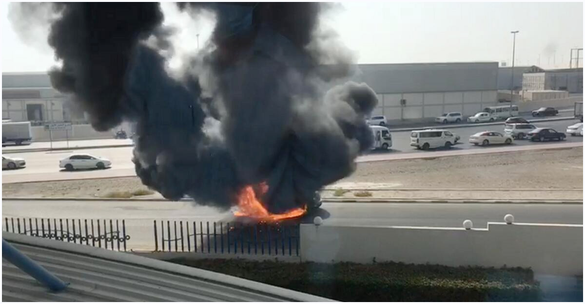 আমিরাতে ড্রোন হামলায় নিহত ৩, বিমানবন্দরে আগুন