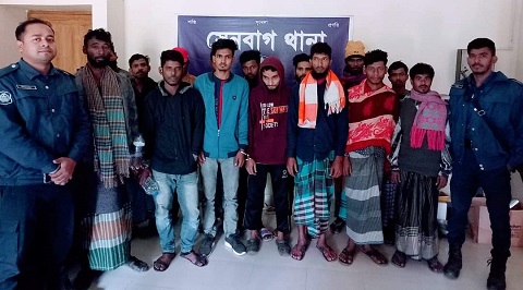 নোয়াখালীতে জুয়ার আসরে অভিযান, আটক ১৩