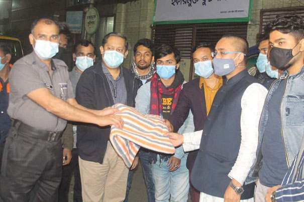 অসহায় শীতার্তদের পাশে বাংলাদেশ ফার্মাসিস্টস্ ফোরাম ও জেসিআই ঢাকা ইউনাইটেড