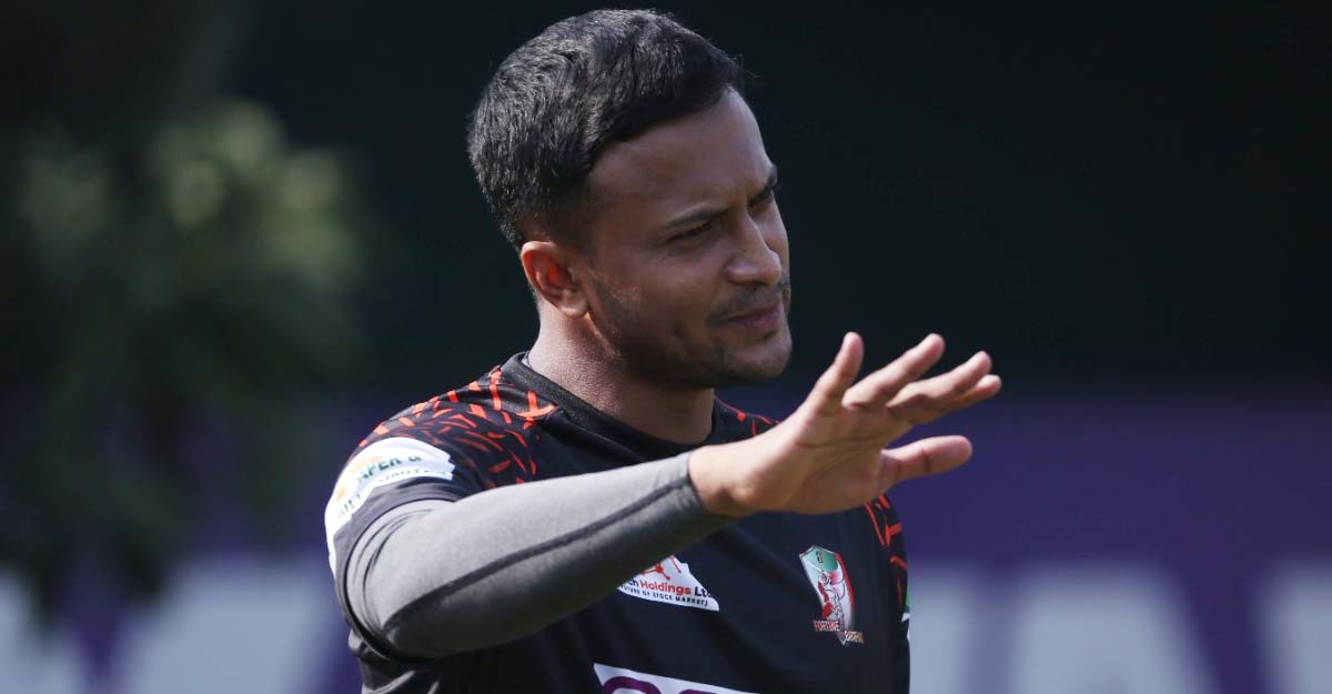 বিপিএলের উদ্বোধনী ম্যাচে টস জিতে ফিল্ডিংয়ে সাকিবের বরিশাল