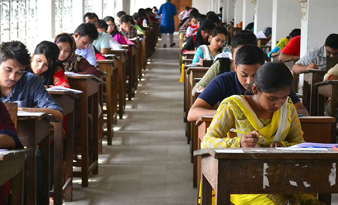 জাতীয় বিশ্ববিদ্যালয়ের সব পরীক্ষা স্থগিত