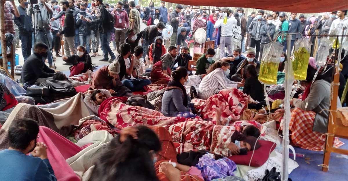 শাবিপ্রবির আন্দোলনকারীদের মোবাইল ব্যাংকিং-মেডিক্যাল সাপোর্ট বন্ধ