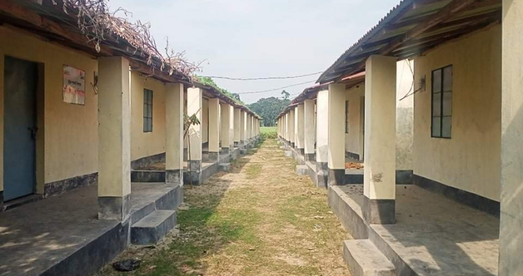 আশ্রয় প্রকল্পের ঘরে তালা, থাকেন না বরাদ্দপ্রাপ্তরা