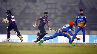 খুলনাকে ১৪৪ রানের টার্গেট দিল চট্টগ্রাম